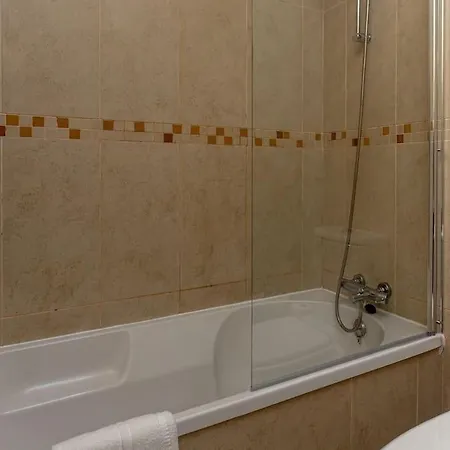 Caldas W/ Ac & Fast Net Caldas Da Rainha