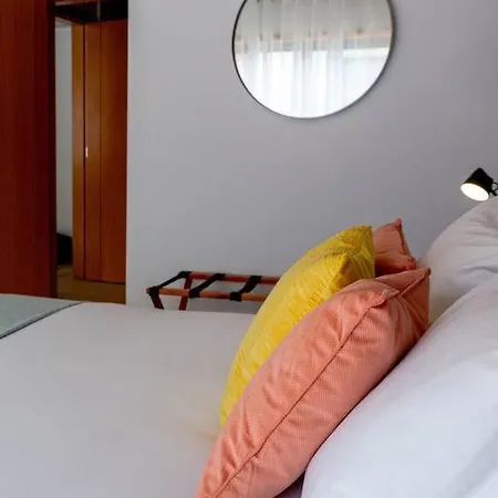 Caldas W/ Ac & Fast Net